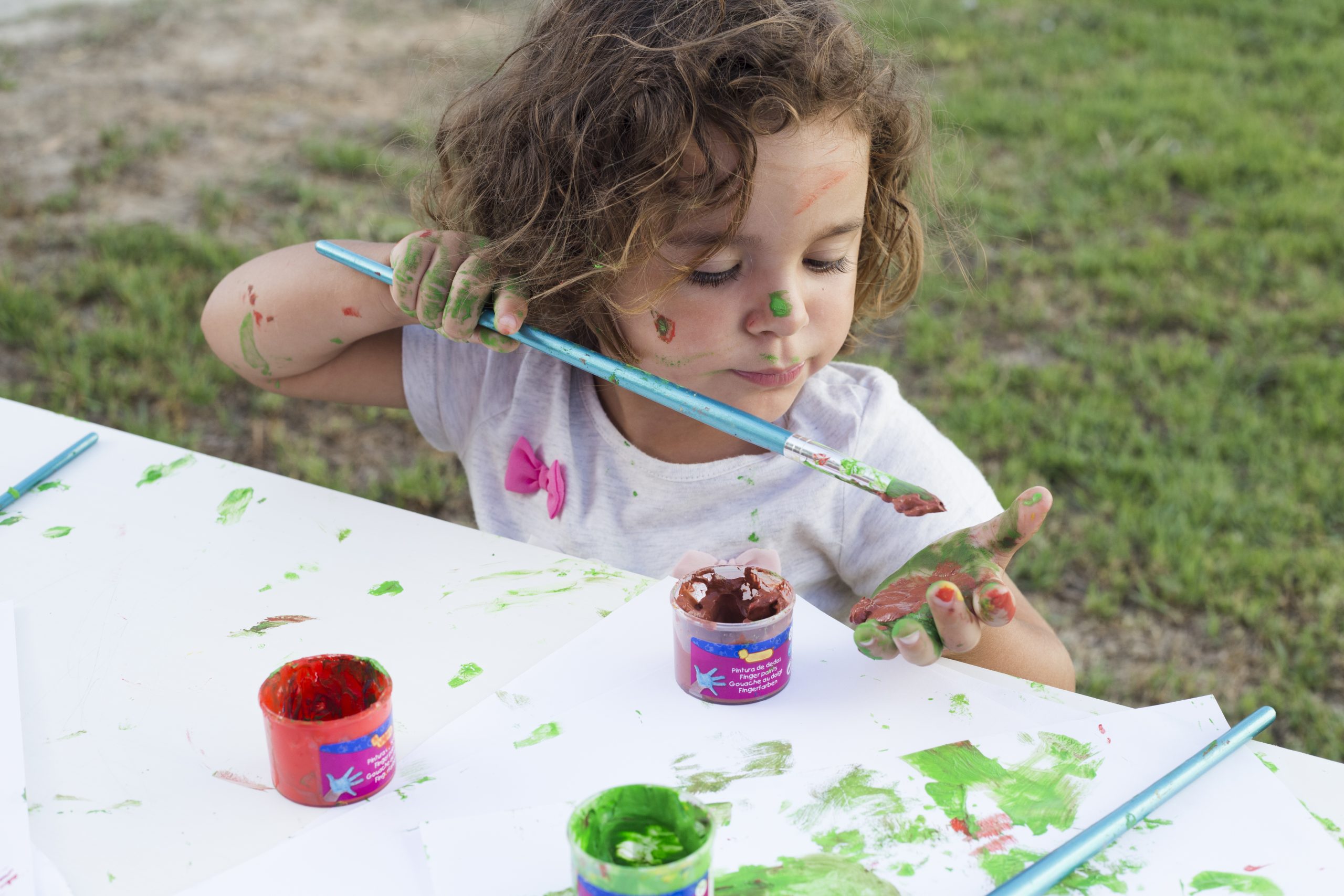 Pintar con niños